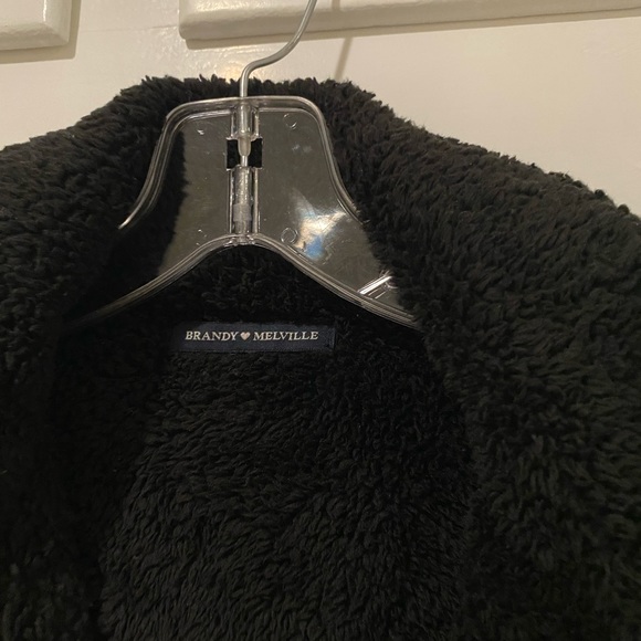 Brandy Melville Cropped Faux Fur Sherpa Jacket One Size Extra Small Small Black - Picture 1 of 3